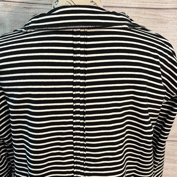 Elliott Lauren Get In Line Knit Jacket Raw Edge Seaming Size XS Black/White - Picture 9 of 13